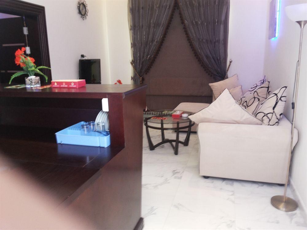 Royal Residence Hotel Apartments Umm al-Quwain Esterno foto