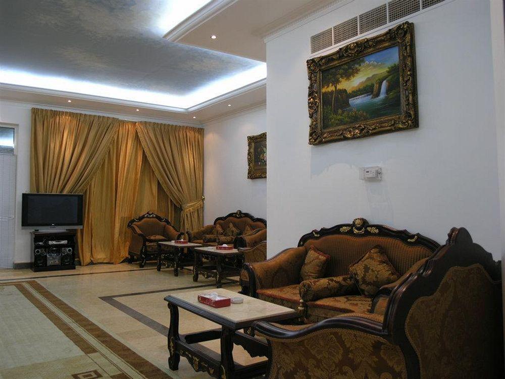 Royal Residence Hotel Apartments Umm al-Quwain Esterno foto