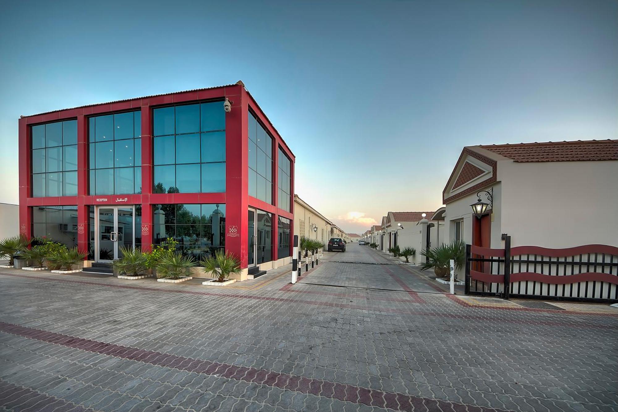 Royal Residence Hotel Apartments Umm al-Quwain Esterno foto