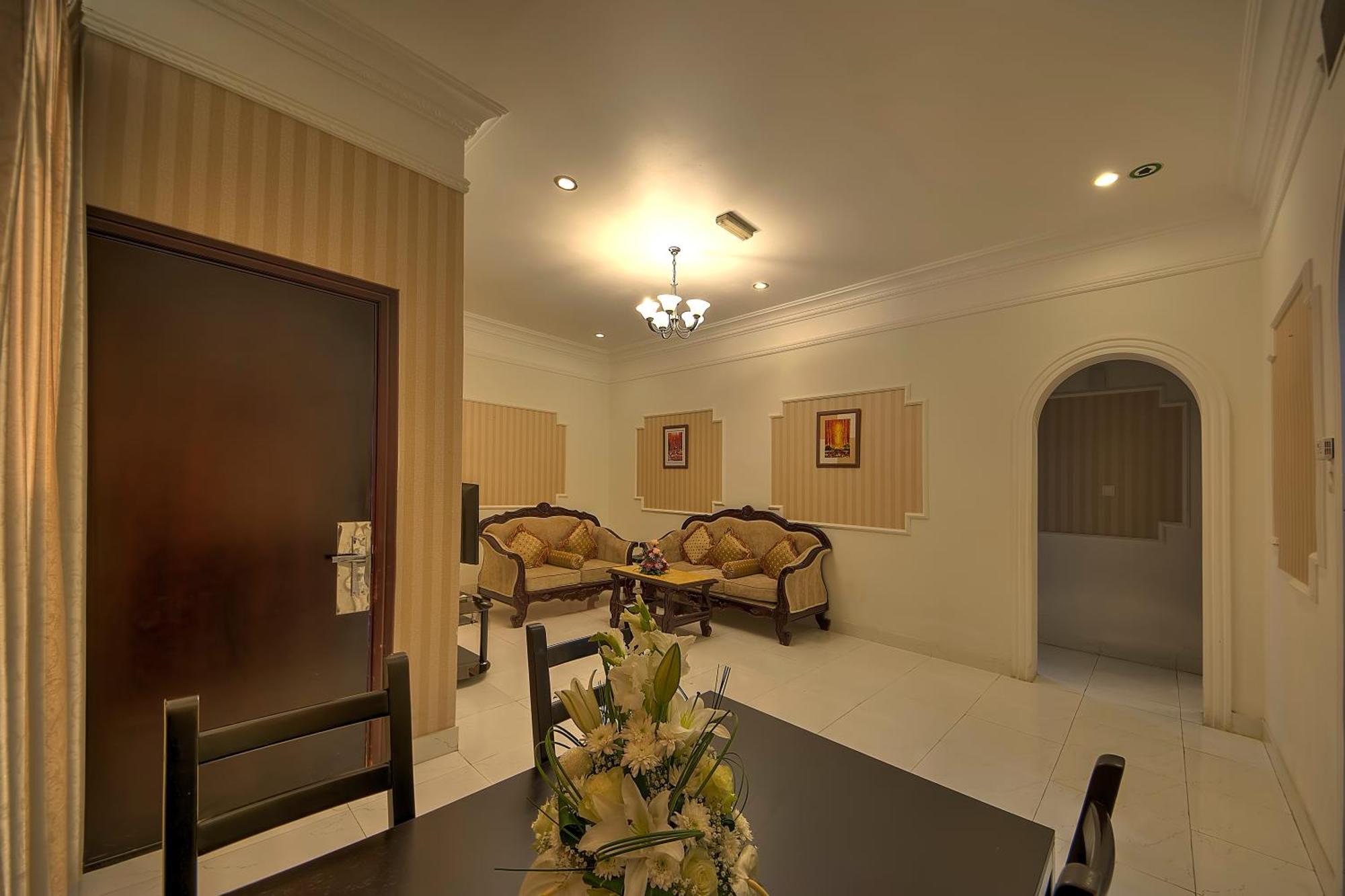 Royal Residence Hotel Apartments Umm al-Quwain Esterno foto