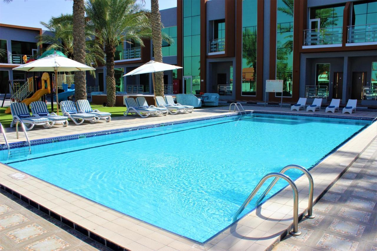 Royal Residence Hotel Apartments Umm al-Quwain Esterno foto